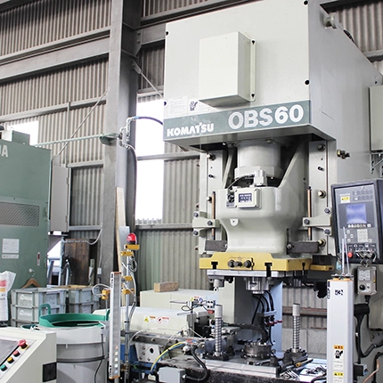 パワープレス コマツ製 60ｔ