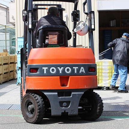 フォークリフト